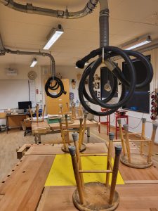 Montage och service av spånsug i träslöjdssal